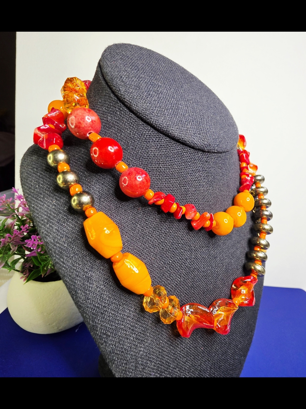 Vibrant Red & Orange Glass Bead Statement Necklace - Unbranded - Picture 3 of 7
